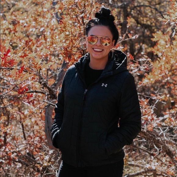 Meet your Posher, Brittni - Picture 1 of 1